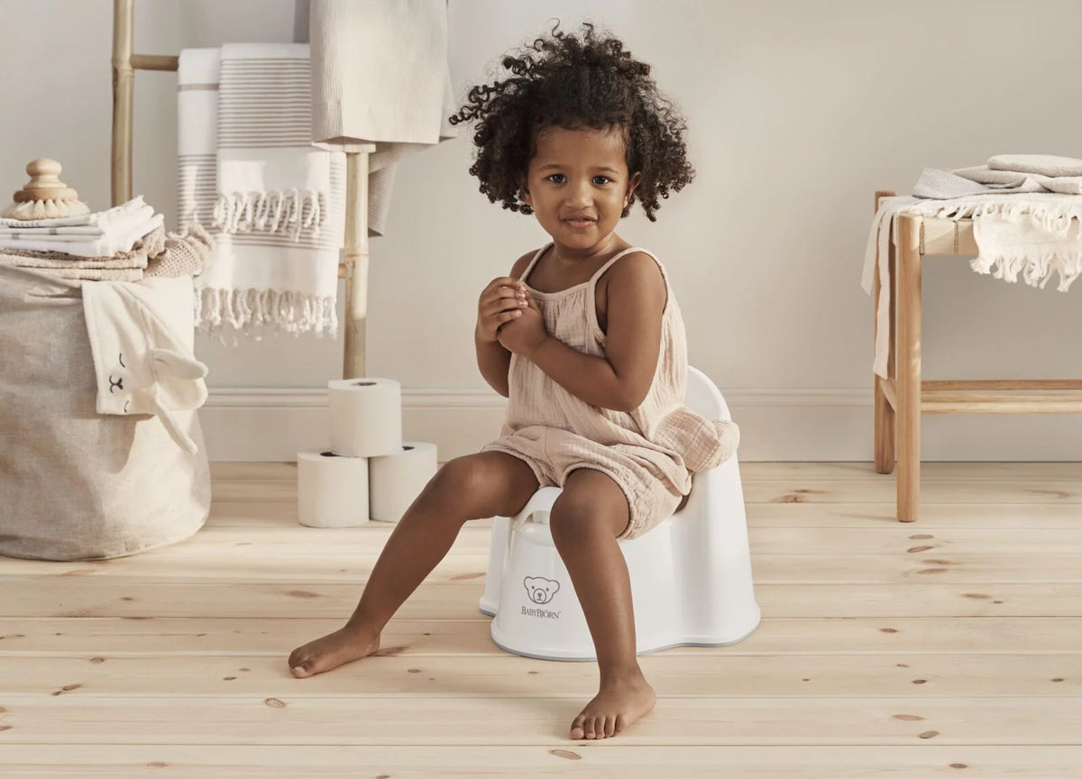 White/Gray Potty Training V5007
