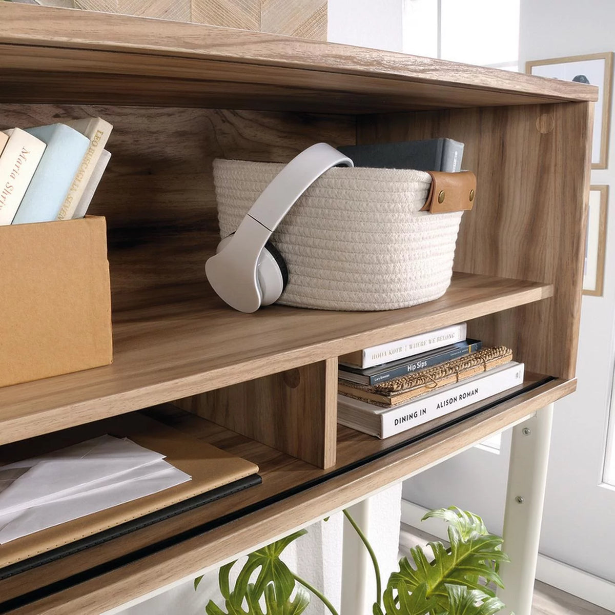 L-Shape Desk & Metal Computer Hutch A325